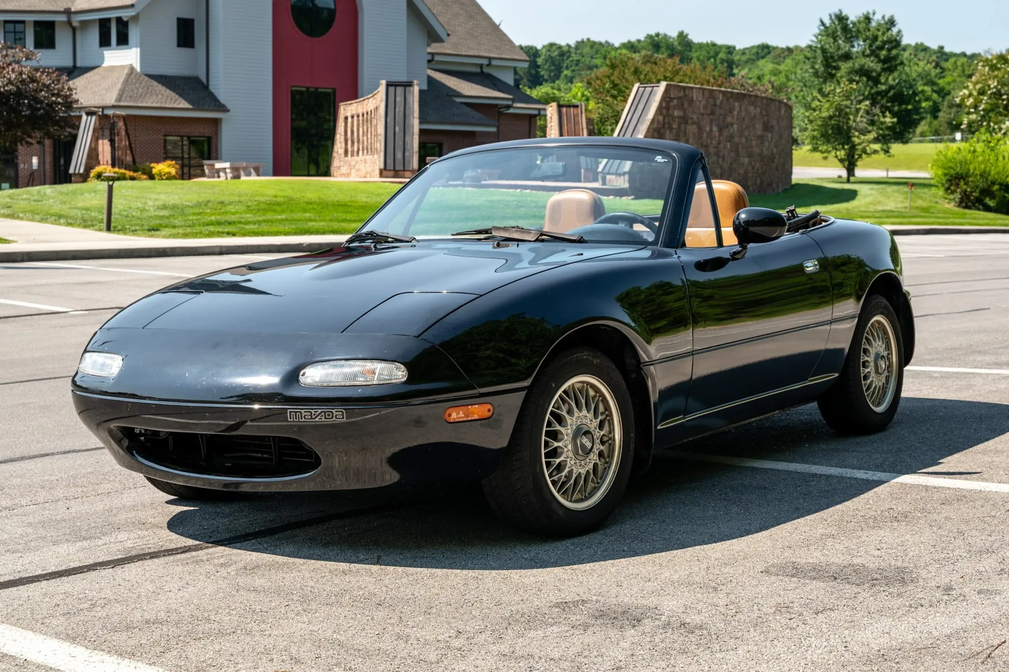 【未開封 熟成30年】1995年 フランツ・ヴィンケル マグナム1.5L 1992 Mazda MX-5 Miata VIN JM1NA3512N0310812 | Hagerty Valuation Tools®